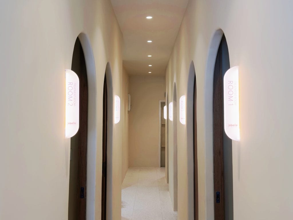 {"data":{"pictureId":"b470a9cd7ee7412e93e2970a9f431eed","appversion":"11.0.0","stickerId":"","filterId":"","infoStickerId":"","imageEffectId":"","playId":"","activityName":"","os":"android","product":"retouch","originAppId":"2515","exportType":"","editType":"","alias":"","enterFrom":"enter_launch","ugExtraParams":"","capability_key":["edit"],"capability_extra":{}},"source_type":"douyin_beauty_me"}